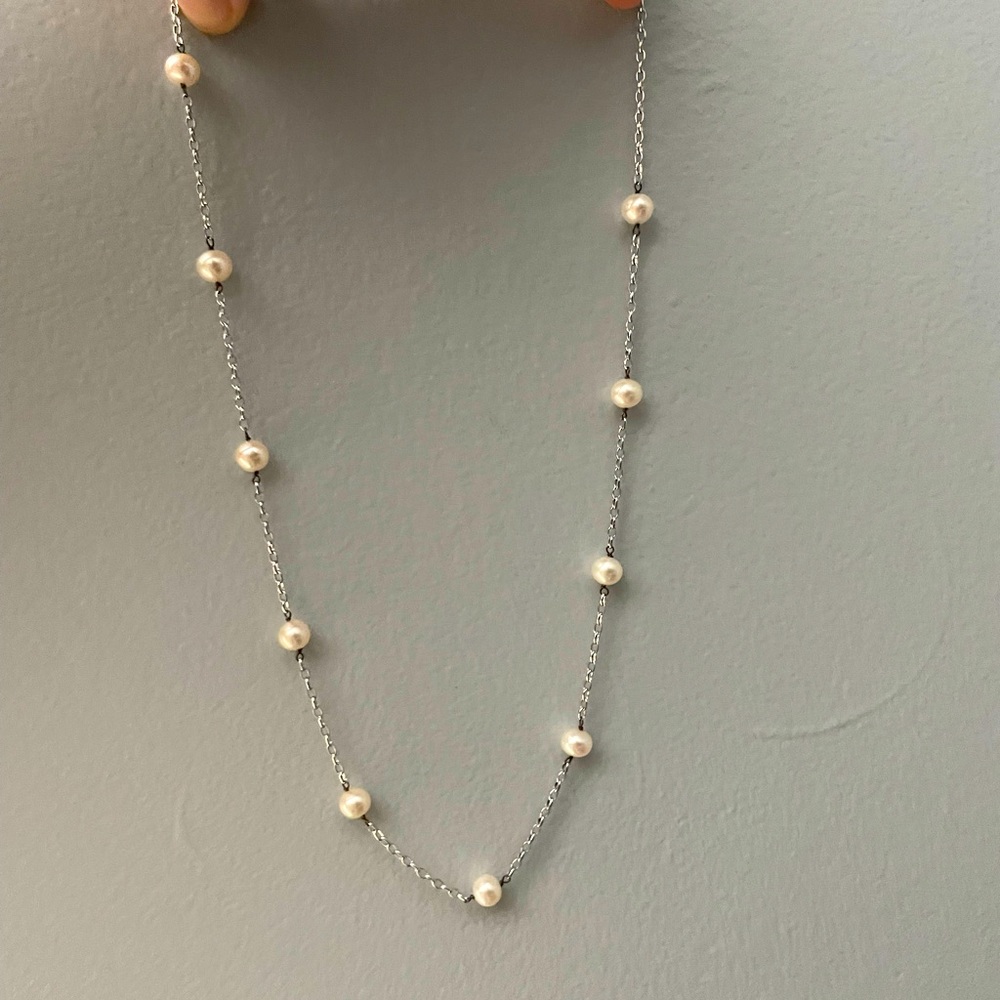 Cultured Pearl Necklace 18”